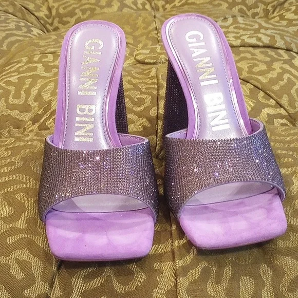 Gianni Bini Heels - Picture 2 of 8